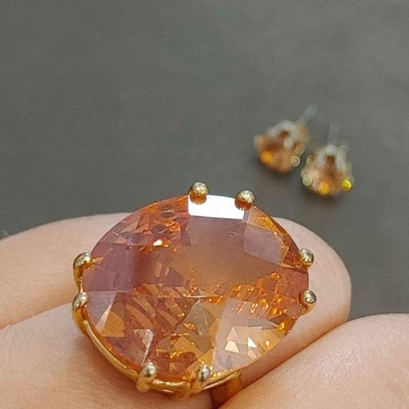 Beautiful Costume Jewelry from Blue Ruby - Picture 4 of 5